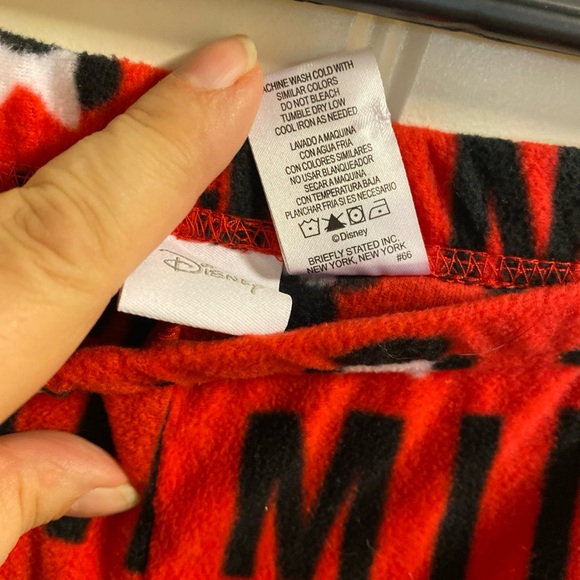MINNIE MOUSE XL pajamas set fluffy Disney gray black red XL juniors NWOT pjs - Picture 9 of 10
